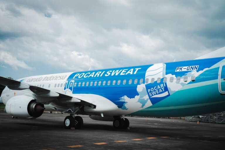 #SweatToDiscover Pesawat Garuda Indonesia Livery POCARI SWEAT