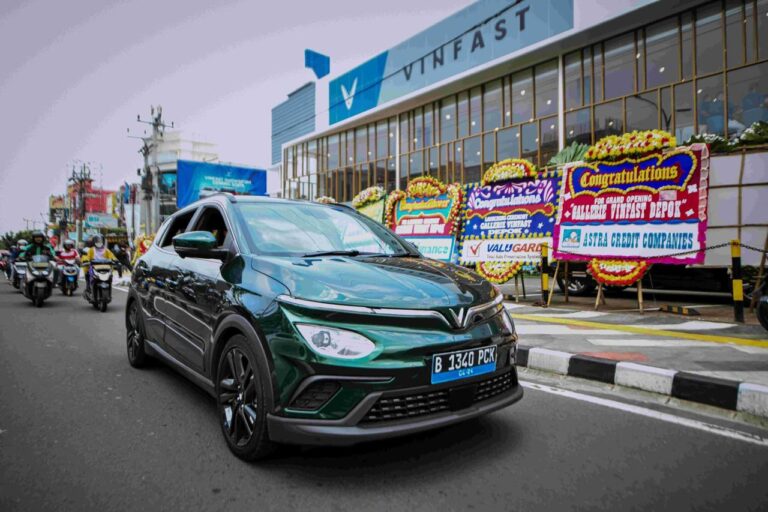 Mobil Listrik VinFast