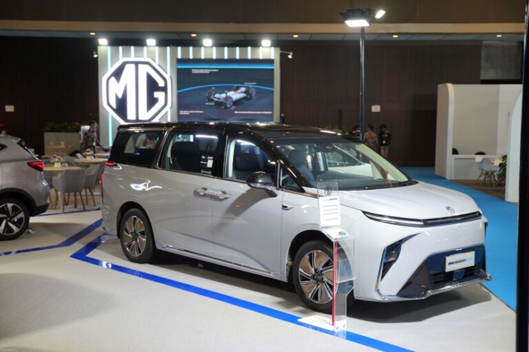 Penghargaan Favorite Big MPV Di Ajang PEVS 2024