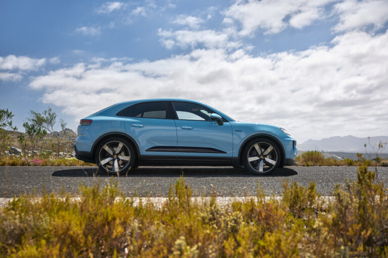 Gandakan Jajaran Model Porsche Indonesia Rilis Series Macan 4S, Cek Detailnya