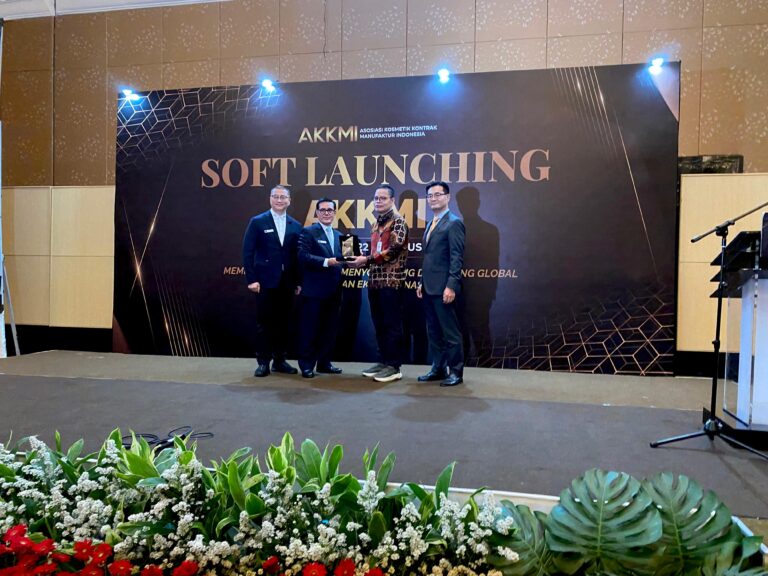 Perkuat Industri Kosmetik Indonesia, Cosmax Indonesia Terus Wujudkan Komitmennya Dukung UMKM