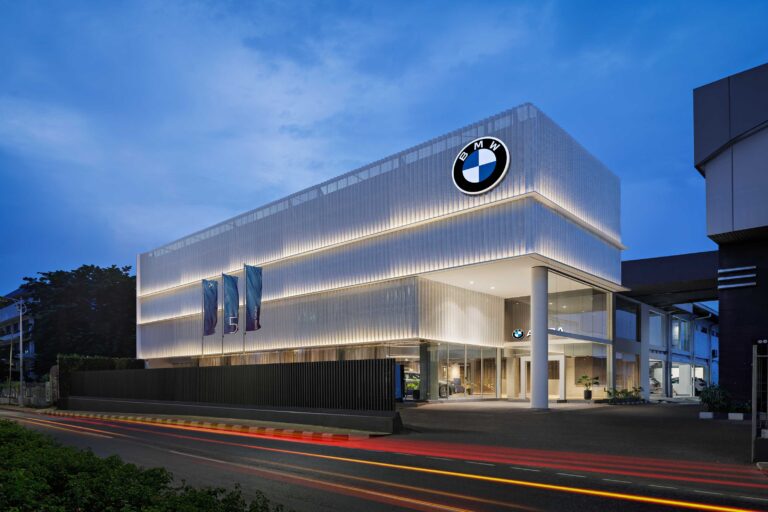 Dengan Konsep Retail.Next BMW Group Indonesia Resmikan Dealer Cilandak
