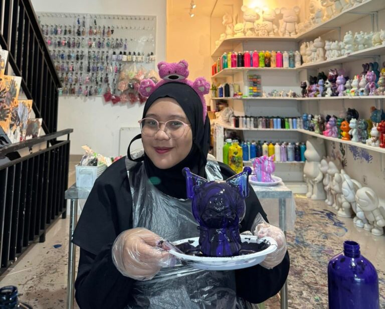 Dari Ruang Kelas ke Dunia DigDirey Dealova Raih Sumber Penghasilan Baru melalui YouTube Shopping Affiliates & Shopee