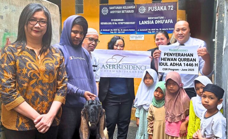 Turut Meriahkan Idul Adha Fraser Residence Jakarta Bagikan Hewan Kurban