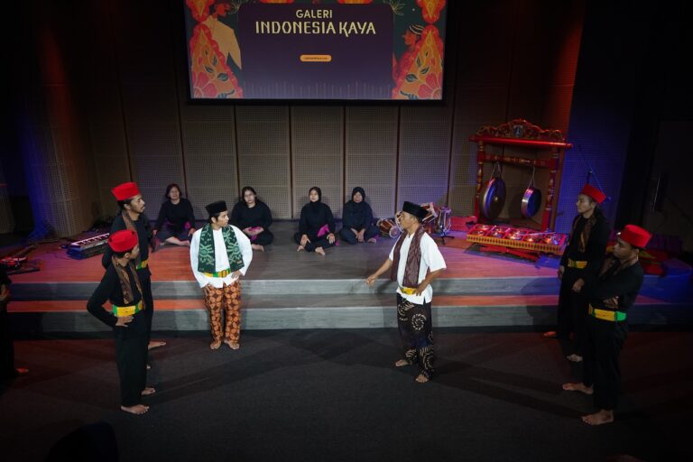 Peringati HUT Jakarta Ke 498, Galeri Indonesia Kaya Tampilkan Sanggar Sinar Norray