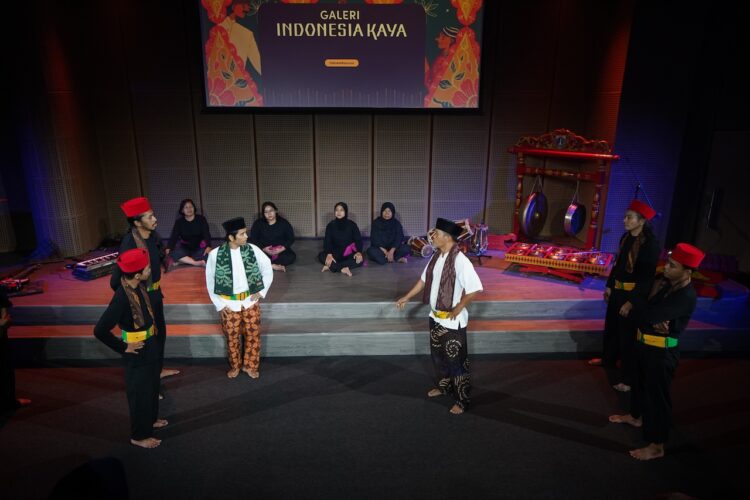 Peringati HUT Jakarta Ke 498, Galeri Indonesia Kaya Tampilkan Sanggar Sinar Norray