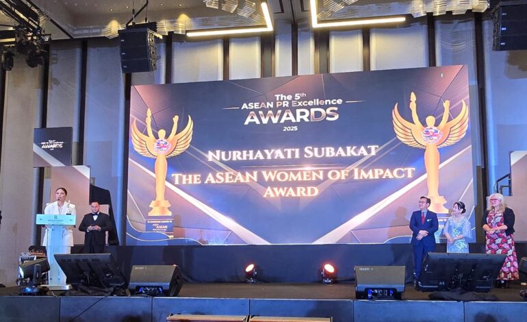 Nurhayati Subakat Terima ASEAN Women of Impact Award 2025