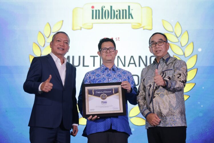 Kinerja Keuangan Sangat Baik, PT Summit Oto Finance Raih Penghargaan Infobank Multifinance Award 2025
