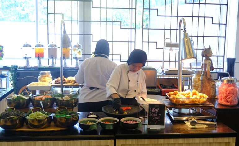 Rayakan HUT RI Ke-80, Aston Priority Simatupang Angkat Resep Warisan Soekarno