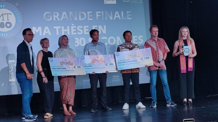 “Ma Thèse en 180 Secondes” Serunya Presentasikan Karya Ilmiah Dalam 3 Menit
