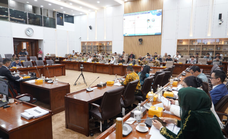 Rapat Kerja Dengan Komisi VI DPR RI, Kemenda Akan Optimalkan Anggaran Untuk Penguatan Ekonomi Nasional