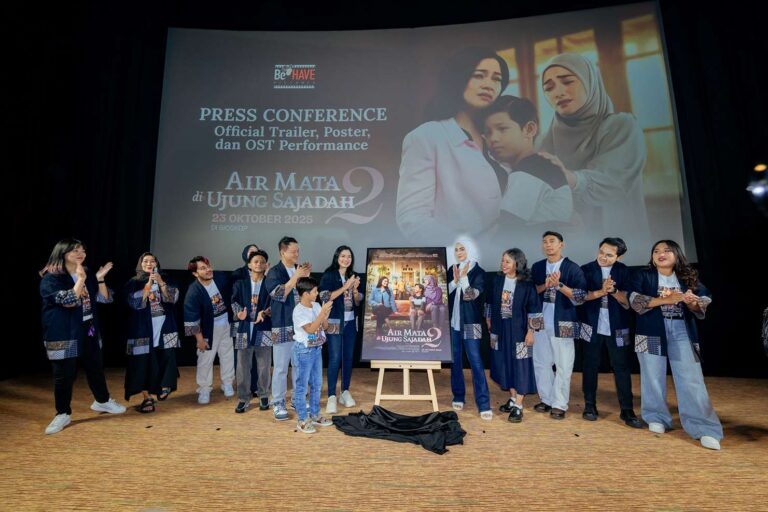 Rilisan Official Trailer & Poster, Film Air Mata Diujung Sejadah 2 Ekspos Emosi Dari Dua Ibu