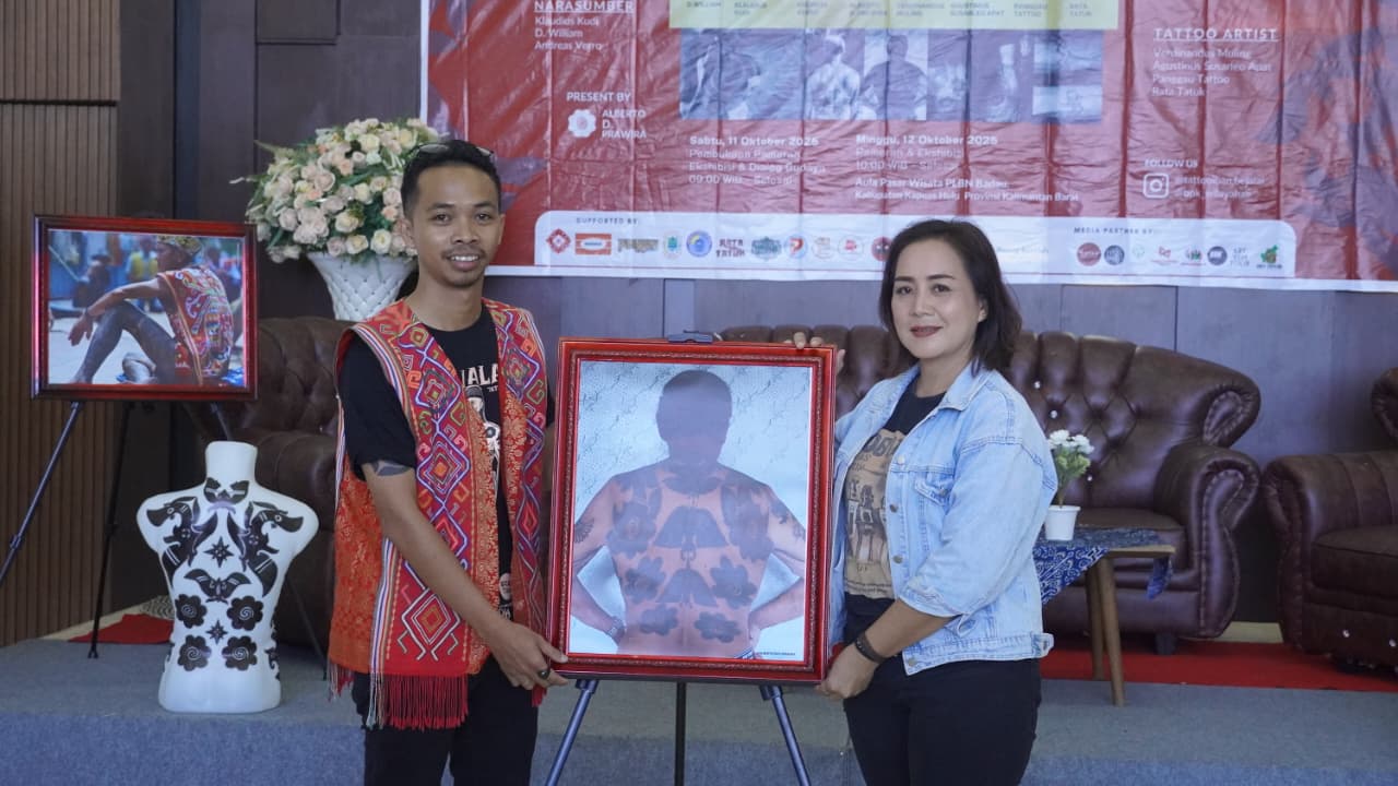 Pameran Foto Dan Dialog Budaya bertajuk “Tato Iban Bejalai” 11-12 Oktober 2025 di PLBN Kalbar
