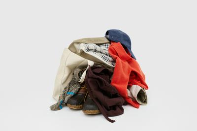 Pesona British Field Wear Melalui Desain Modern Pada Koleksi UNIQLO & JW ANDERSON