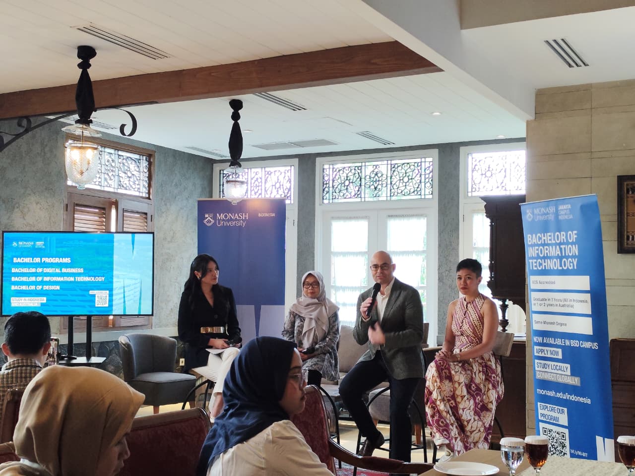 Monash University, Indonesia: Strategi Penyerapan Lulusan & Keunggulan Sistem Double Degree