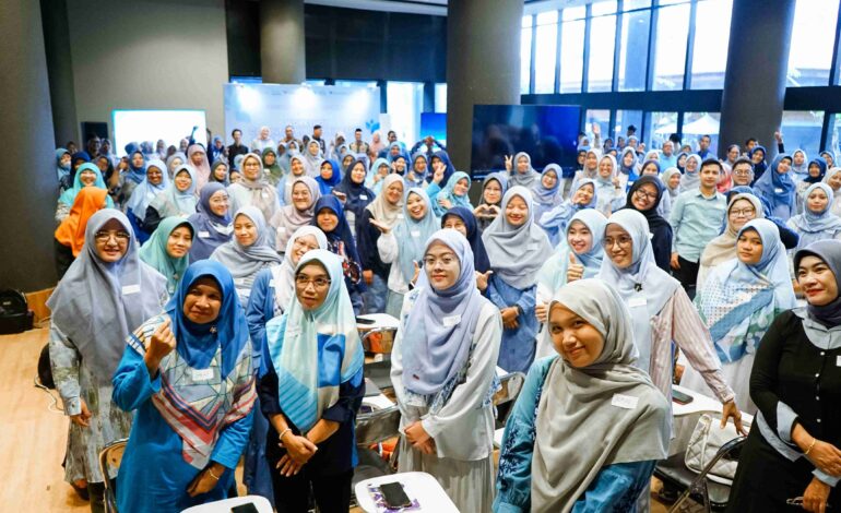 ParagonCorp Resmi Luncurkan Wardah Inspiring Teacher Generasi 8 di Momentum Hari Guru Nasional