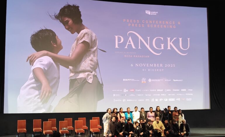 Review Film “Pangku”, Pahit Getir dan Manisnya Surat Cinta Reza Rahardian untuk Sang Ibu