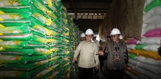Jelang Natal & Tahun Baru, Mendag Pastikan Ritel Modern dan Gudang Bulog di Kalimantan Barat