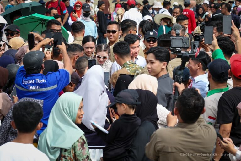 Wapres Gibran Sapa Masyarakat di Tengah Kemeriahan Libur Akhir Tahun di IKN