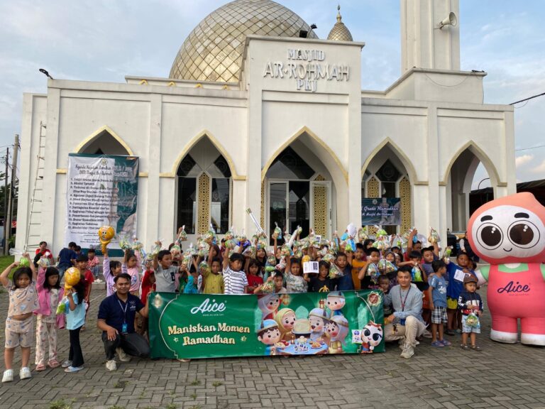 Bersama Ratusan Ribu Reseller, AICE Gelar Berbagi Takjil Kepada Jutaan Jema’ah Masjid Seluruh Indonesia