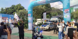 Fasilitasi 500 Pemudik, Pegadaian Kanwil VIII Jakarta 1 Berangkatkan Bus ke 6 Kota Tujuan di Jawa Suasana pelepasan 500 pemudik oleh Pegadaian Kanwil VIII Jakarta 1 menuju kota-kota di Jawa.