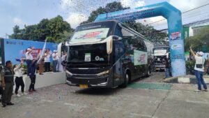 Deretan bus program Mudik Bersama BUMN 2026 yang difasilitasi oleh PT Pegadaian.