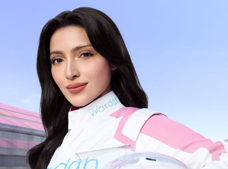 Sukses di Ajang Porsche Carrera Cup Asia (PCCA) 2026 Ini Kisah Amna Al Qubaisi