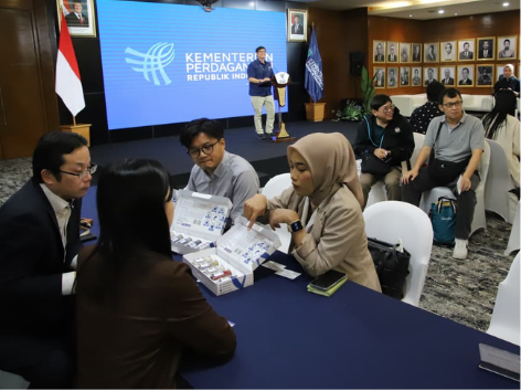 Pelaku usaha ekonomi sirkular Indonesia mempresentasikan produk hijau kepada buyer Jepang