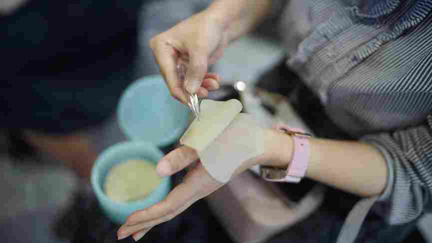 Berikut Manfaat Wardah Barrier Soothe Twist Cleansing & Barrier Calming Toner Pad Untuk Kulit