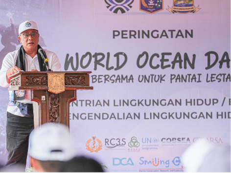 Pemulihan Ekosistem dan Strategi Karbon Biru Indonesia di Hari Laut Internasional 2026 Menteri Jumhur Hidayat memberi sambutan Hari Laut Internasional 2026 di Pulau Pramuka, Kepulauan Seribu (23/5)