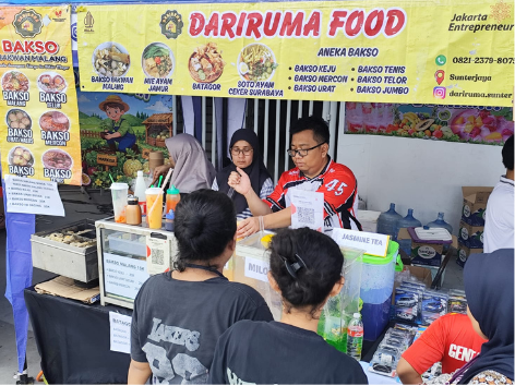 Kolaborasi tenant UMKM binaan Jakpreneur di bazar JIS Sport Festival 2026, Jakarta Utara.