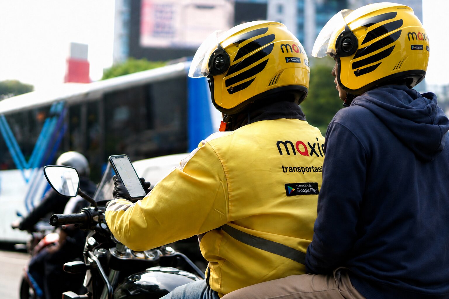 Delapan Tahun Layani Kebutuhan Transportasi Indonesia, Maxim Catatkan 100 Juta Pengunduh Aplikasi