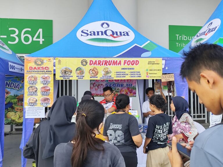 Begini Perbedaan Ukuran UMKM F&B, dan Cara Kemendag serta BI Fasilitasi Mereka Ilustrasi pelaku UMKM F&B skala mikro dan menengah di pasar domestik Indonesia.