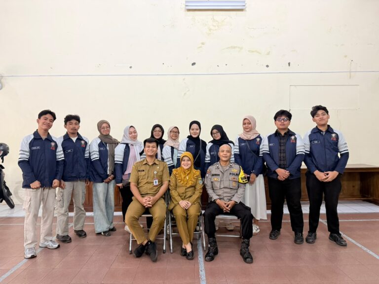 Bawa Digitalisasi & Qris Untuk UMKM, Mahasiswa KKN Tim II UNDIP Sambangi Kutowinangun Kidul