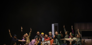Home Sweet Loan The Musical Ajak Penonton Memaknai Kembali Pulang Home Sweet Loan The Musical mengajak penonton memaknai kembali pulang melalui perjalanan Kaluna di panggung Graha Bhakti Budaya.